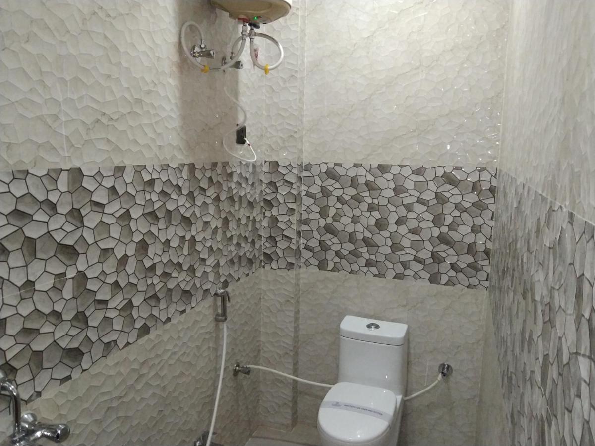 Hotel Delight Deluxe Pipra Dewas Экстерьер фото